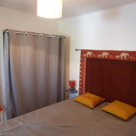 Maisonnette Entre Et Port Holiday home