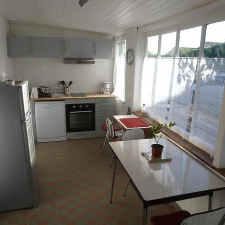 Maisonnette Entre Et Port Сasa de vacaciones *